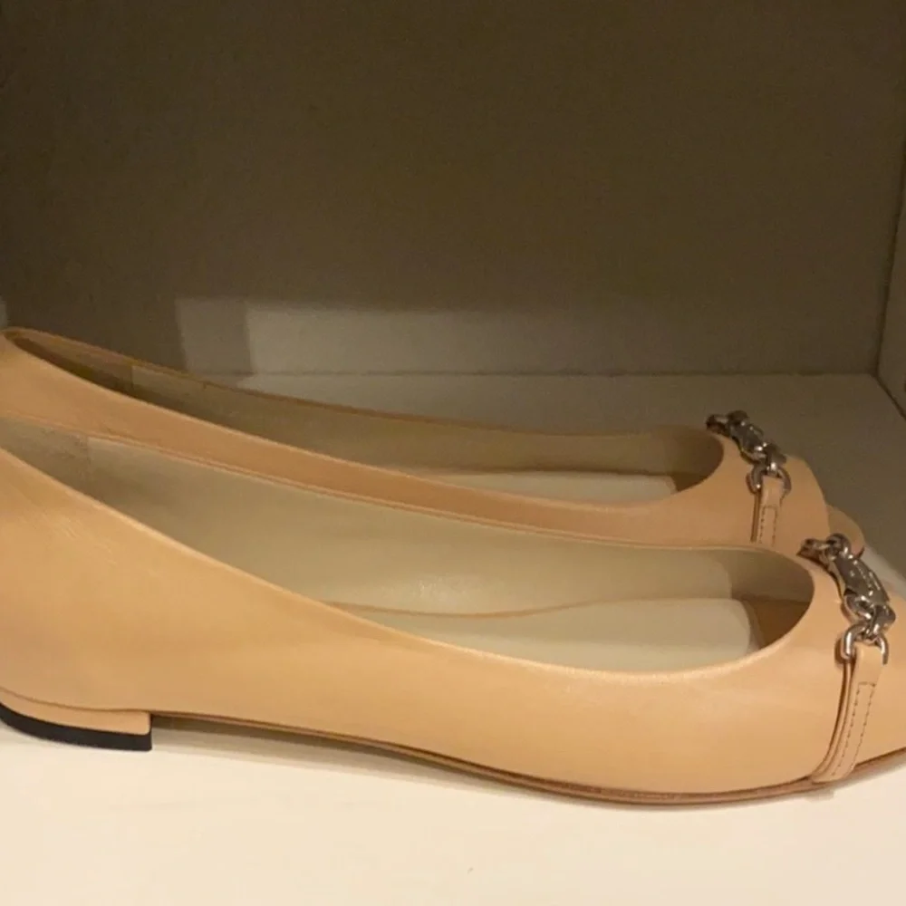 GUCCI TAN FLATS - Picture 5 of 11